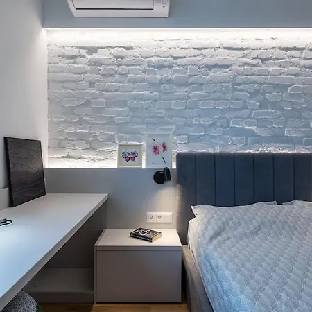 Modern & Stylish Sea With Parking