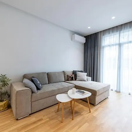 Modern & Stylish Sea With Parking Burgas