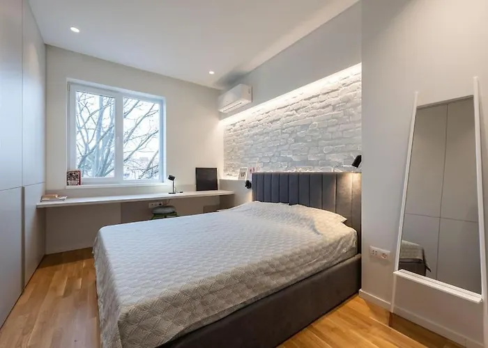 Modern & Stylish Sea With Parking Apartman